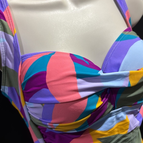 Romenza Targo sweeheart neckline,draped waist, adjustable straps, padded swim - Picture 2 of 12